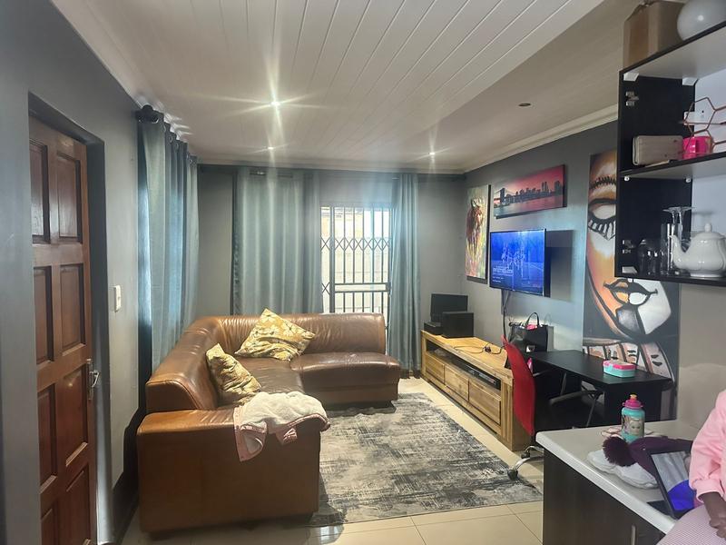 7 Bedroom Property for Sale in Rondevlei Park Western Cape